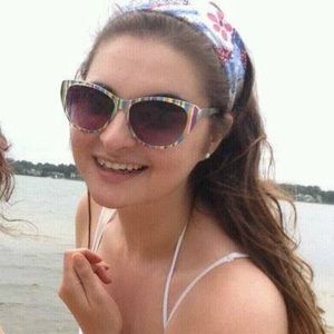 Meet your Posher, Meredith